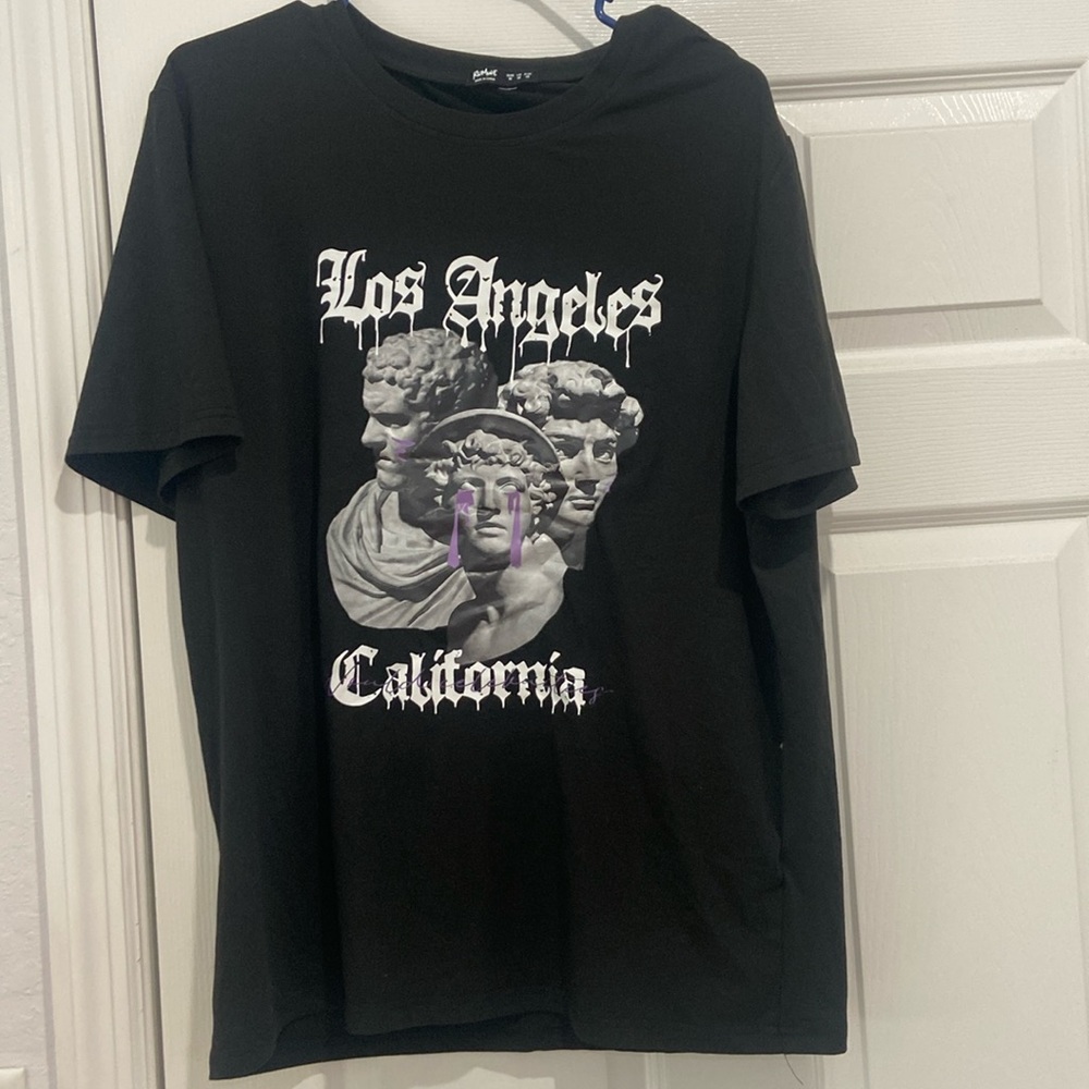 Men’s Black Romwe Tee